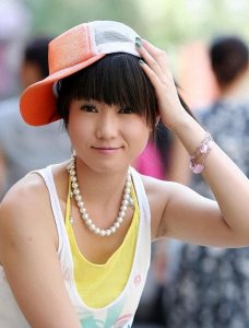 “最红裸模”张筱雨:拍大尺度写真一天被搜93万次,40岁还是单身