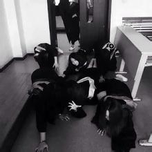 「创意」史上最恐怖的毕业照,惊呆众人,你敢看吗?胆小勿入