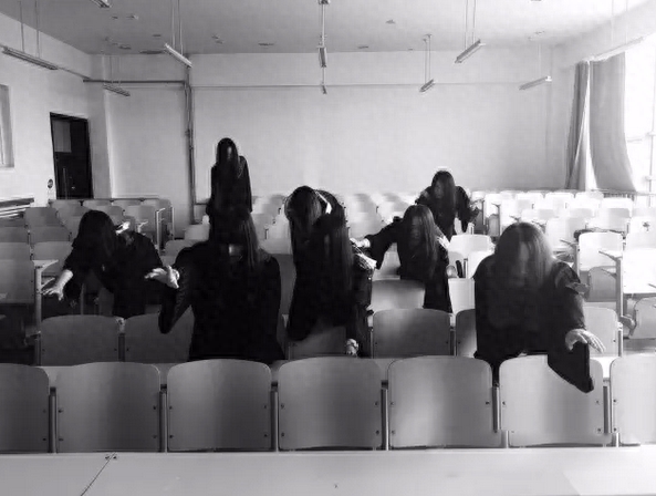 「创意」史上最恐怖的毕业照,惊呆众人,你敢看吗?胆小勿入