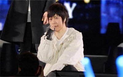 ​五月天主唱阿信深夜发长文，回应“假唱风波”！人民日报发声！媒