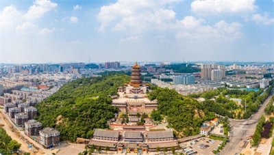 ​辽源“龙山公园”西门简介