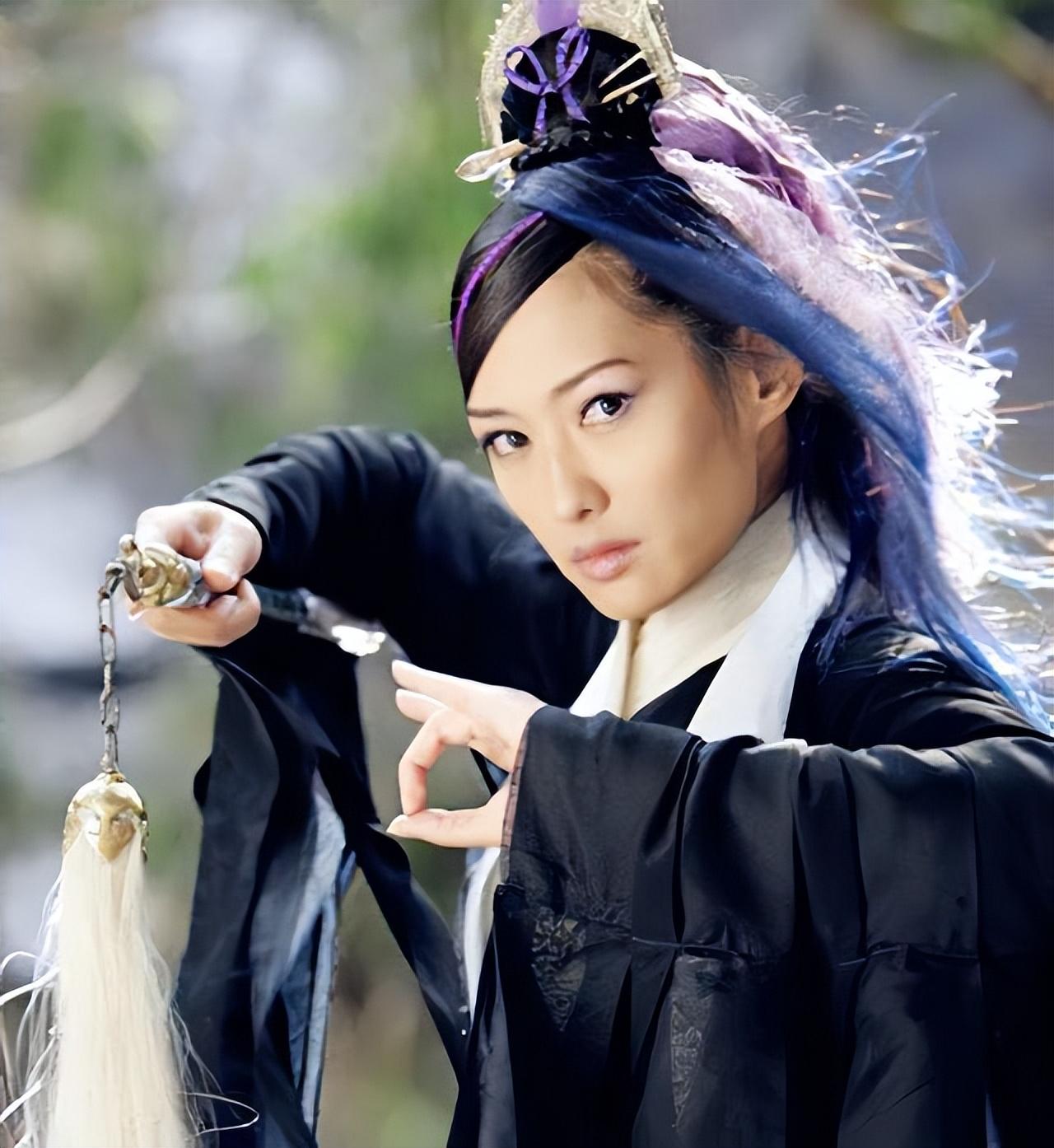 “性感女神”孟广美：43岁嫁给10亿富豪，她的人生有苦更有甜